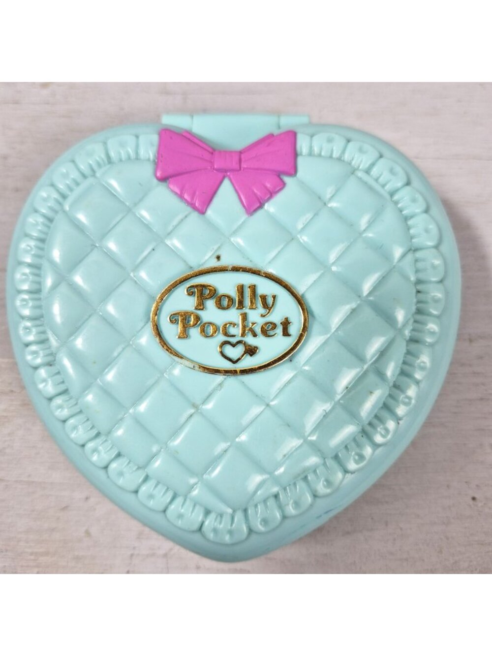 Polly Pocket 1994 Bluebird Toys Heart-Shaped Compact Miniature Dollhouse Interio